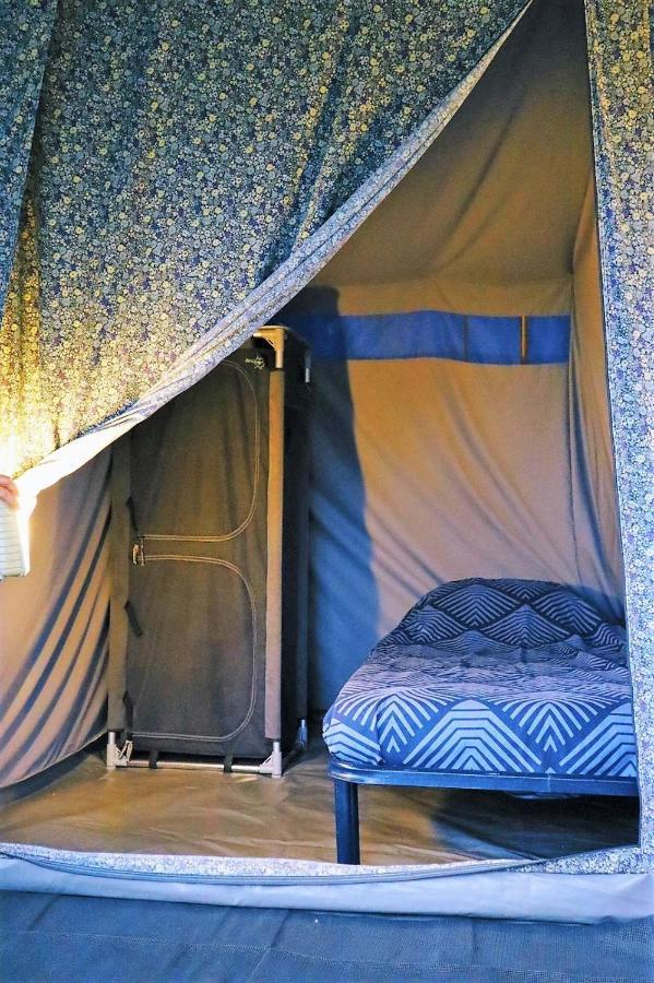 4 Persoons Ingerichte Tent Op Kleine Camping Hotel Anna Paulowna Eksteriør billede